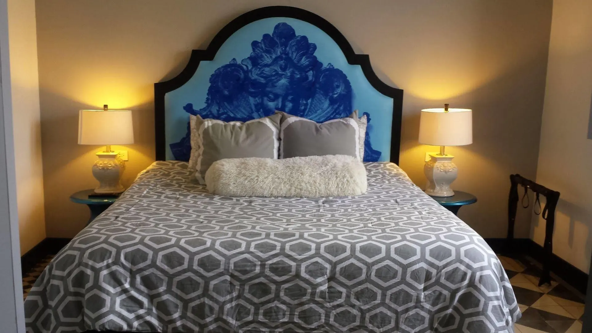 Monastery Art Suites 4*, San Juan